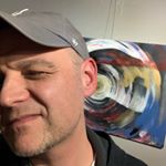 Profile Picture of Mike Wielgopolski (@wigglzart) on Instagram