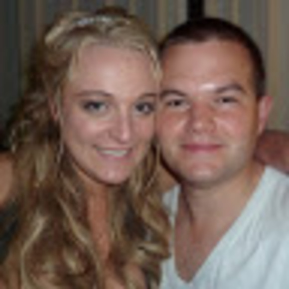 Profile Picture of Arielle Carey (@alizbethcare) on Poshmark