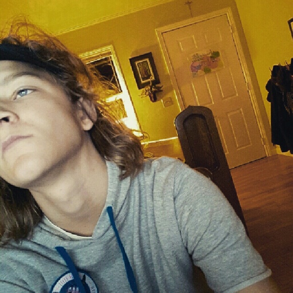 Profile Picture of William Gasparek (@sharky_gasparek) on Poshmark