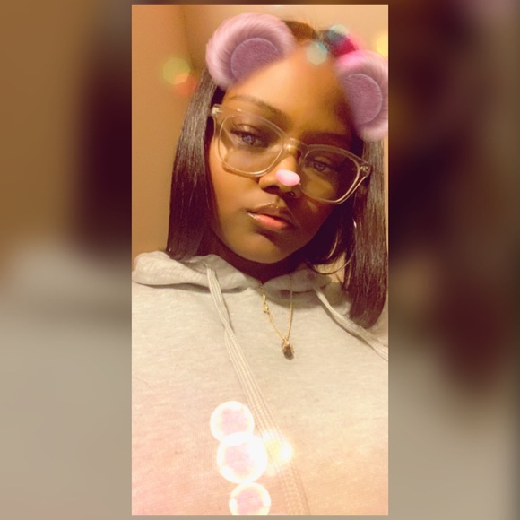 Profile Picture of Daniela Mazara (@danielamazara07) on Poshmark