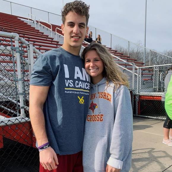 Profile Picture of Mia Tirabassi (@mtirabassi) on Poshmark