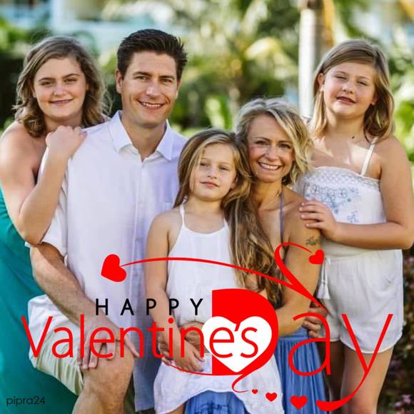 Christina Nish - Poshmark Profile Picture of Christina Nish (@cmoesser) on Poshmark