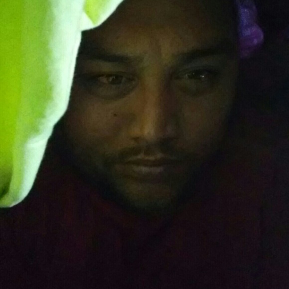 Profile Picture of Michael Fualau (@mmmi200) on Poshmark