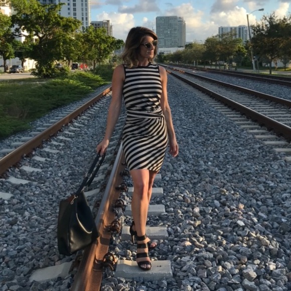 Profile Picture of Lisa Schwartz (@lisabritney) on Poshmark