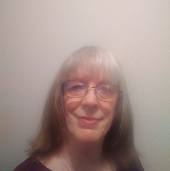Profile Picture of Kim Gifford (@kimgifford728) on Poshmark