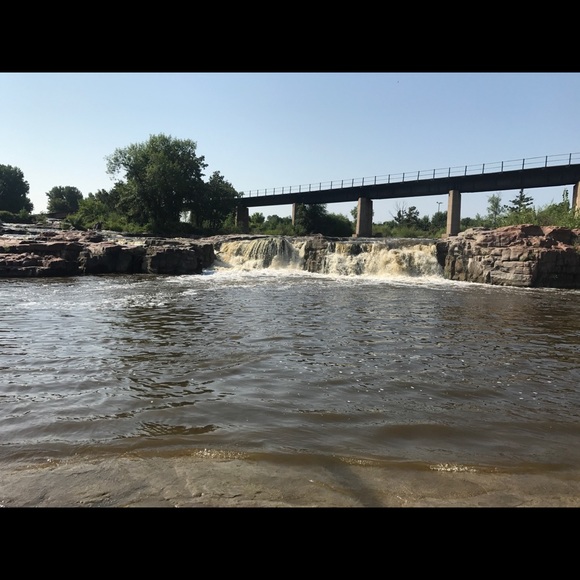 Profile Picture of Hannah Stremmel (@hannahstremmel) on Poshmark