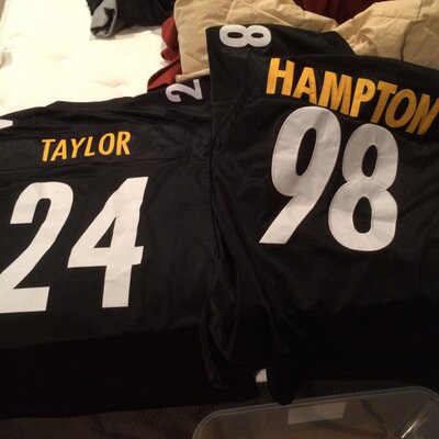 Profile Picture of Ray Finkle (@KenStiffyjr22) on Twitter