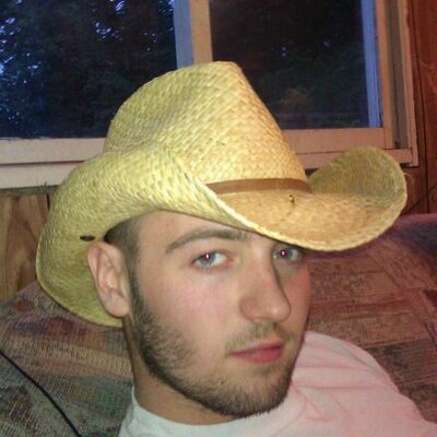 Profile Picture of Alex J Swenson (@ajswenny) on Twitter