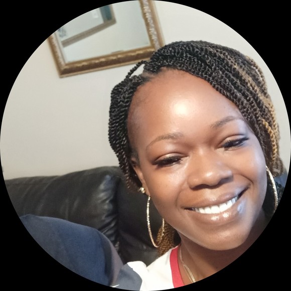 Profile Picture of Tish Leatch (@snackalot) on Poshmark