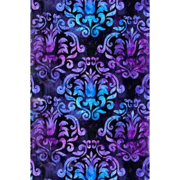 Profile Picture of Sophia Vanvalen (@svanvalen) on Poshmark