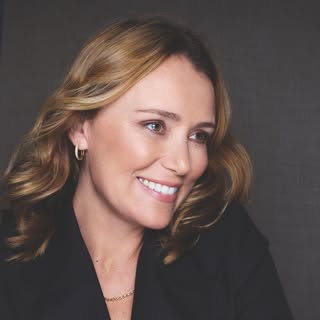 Profile Picture of Keeley Hawes (@misskeeleyhawes) on Instagram