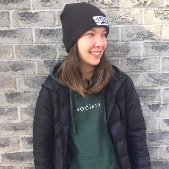 Profile Picture of Mégane Tremblay bertrand (@meganetremblayb) on Poshmark