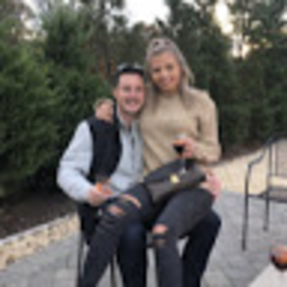 Profile Picture of Gianna Cogliano (@gianna_cogliano) on Poshmark