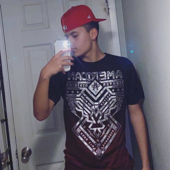 Profile Picture of Carlos Adrian (@carlosadrian730) on Poshmark