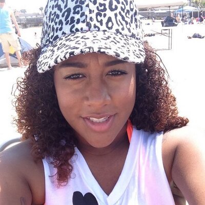 Profile Picture of Audra Perry (@mixxed_chicc) on Twitter