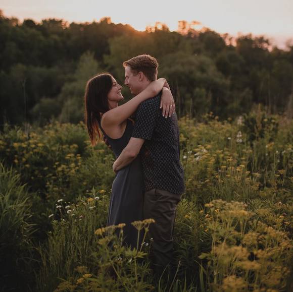 Profile Picture of Allison Gralak (@atzimmermann) on Poshmark