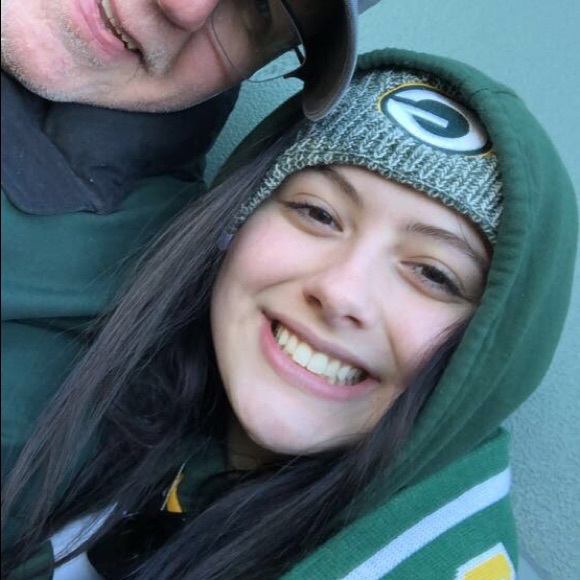 Profile Picture of Liv Showman (@liv_showman) on Poshmark