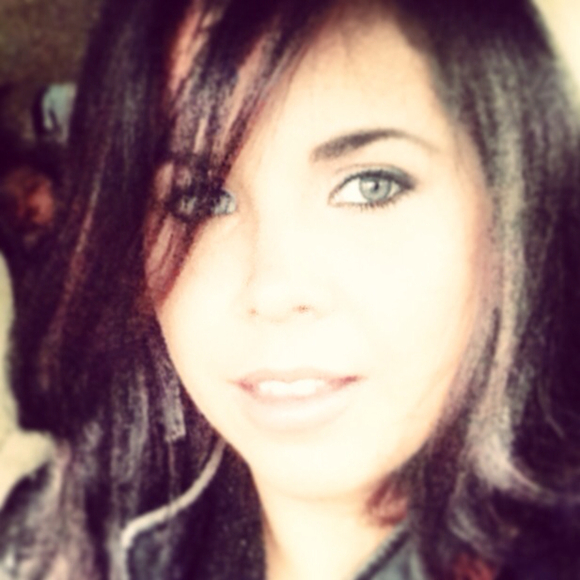 Profile Picture of Amanda Febo (@algorman2001) on Poshmark