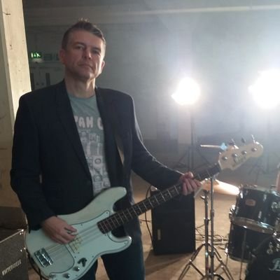 Profile Picture of Peter Bernard (@Muggerbass) on Twitter