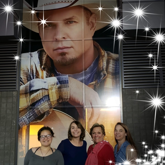 Profile Picture of Pat Kaecker (@pkaecker) on Poshmark