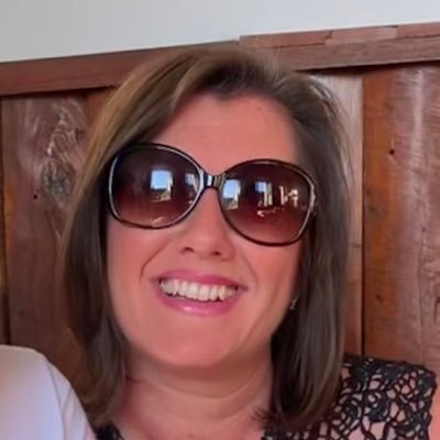 Profile Picture of Jo Phelps (@JoanneMPhelps) on Twitter