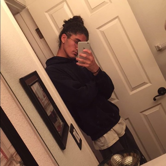Profile Picture of Carlos Mayol (@carlosmayol83) on Poshmark