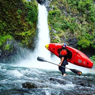Profile Picture of Whitewater Kayaking (@whitewaterkayakinghub) on Instagram