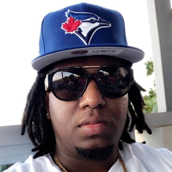 Profile Picture of Teudi De la rosa aybar (@teudid) on Poshmark