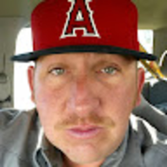 Benjamin Portman - Poshmark Profile Picture of Benjamin Portman (@benjaminportman) on Poshmark