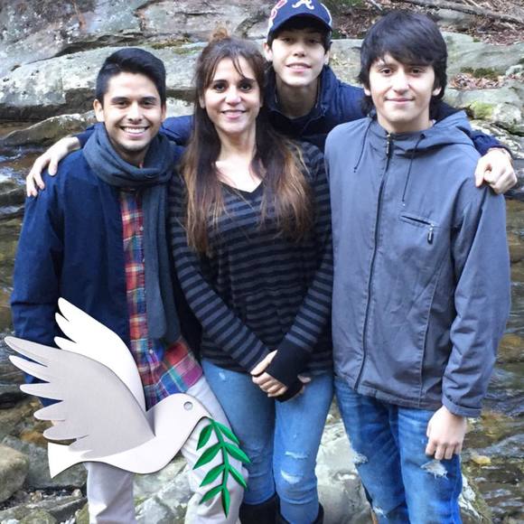 Profile Picture of Marisol Mealor (@marisolmealor) on Poshmark