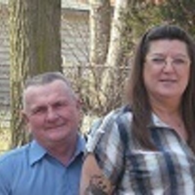 Profile Picture of Tracy & Mike Haworth (@HeadShrinker48) on Twitter