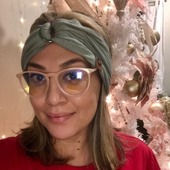 Profile Picture of Ana Quintero (@mzmiramontes23) on Poshmark
