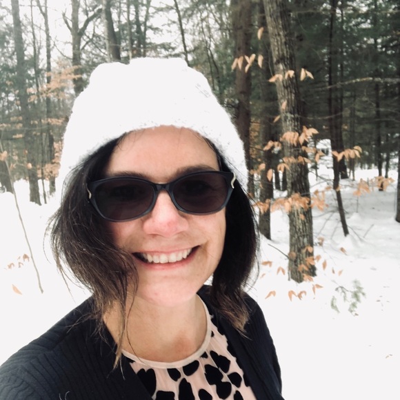 Profile Picture of Cheryl Mailloux (@kcmailloux1) on Poshmark
