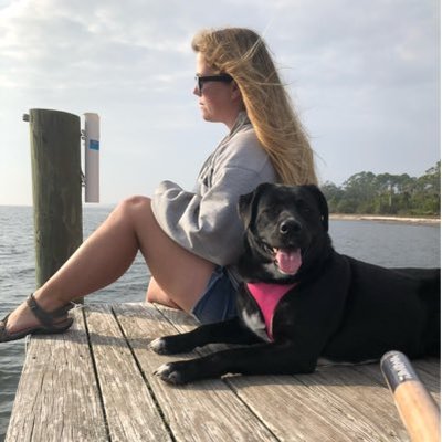 Profile Picture of Emily Elizabeth Handler (@NoBigRedDog) on Twitter