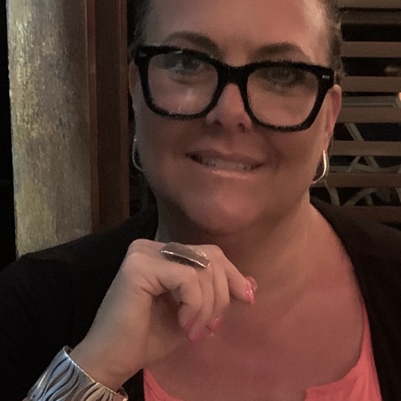 Profile Picture of Kristin Proell (@ckproell123456) on Poshmark