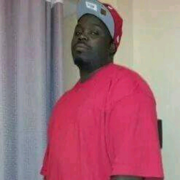 Profile Picture of Dexter Martin (@isoflyent843) on Poshmark