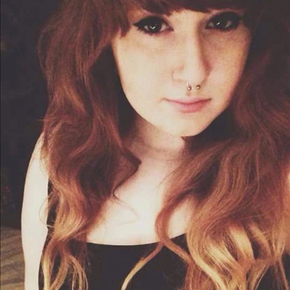 Profile Picture of Ashley Masek (@volduhmorte) on Poshmark