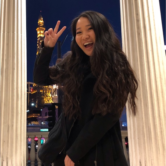 Profile Picture of Alyssa Yasutake (@luckyaly) on Poshmark