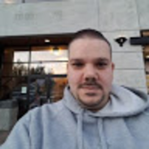 Profile Picture of Omar Hakimi (@hakimiomar625) on Poshmark