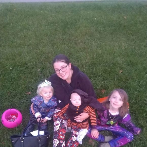 Profile Picture of Christine Wilhelm-hiltz (@christineking91) on Poshmark