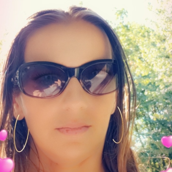 Profile Picture of Rose Michael (@rosemichael) on Poshmark