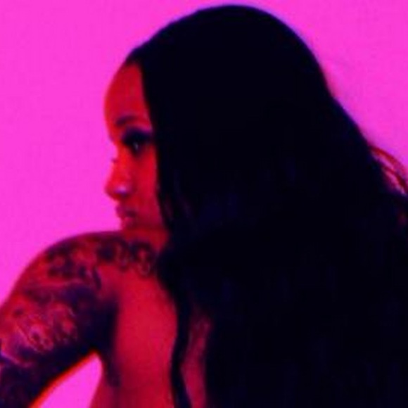 Profile Picture of Saai Fox (@saaifox) on Poshmark