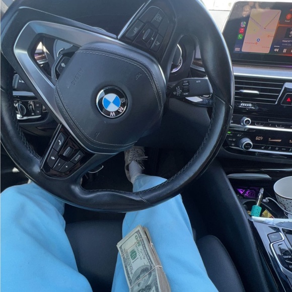 Profile Picture of Nole Kestenis (@nkestenis123) on Poshmark