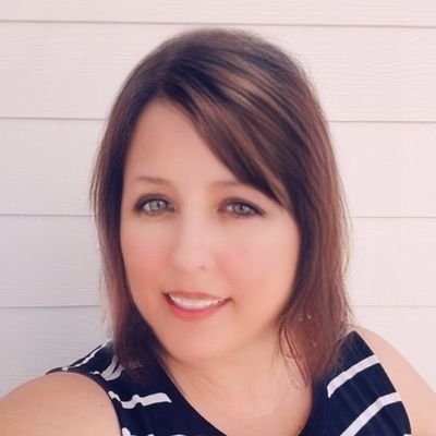 Profile Picture of Jenny Livengood (@jenny_livengood) on Twitter