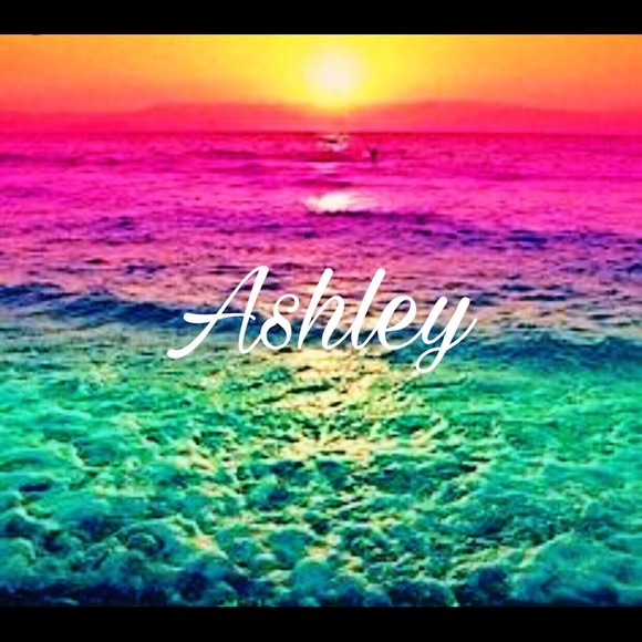Profile Picture of Ashley Chavez (@ashley_chavez15) on Poshmark