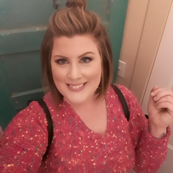 Profile Picture of Wendy Knecht (@wk_presh) on Poshmark