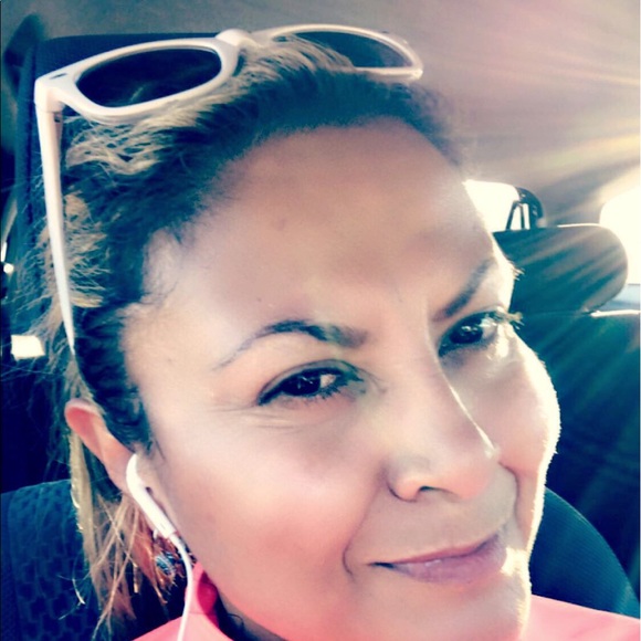 Profile Picture of Maritza Herrera (@maritz1h) on Poshmark