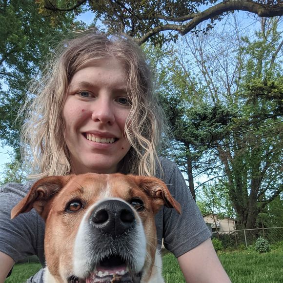 Profile Picture of Carol Bitzinger (@carolbitzinger) on Poshmark