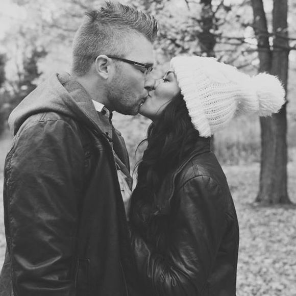 Profile Picture of Jenn Derksen (@jennderksen) on Poshmark