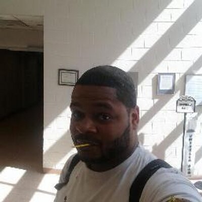 Profile Picture of Larry Dailey (@getitboi36) on Twitter